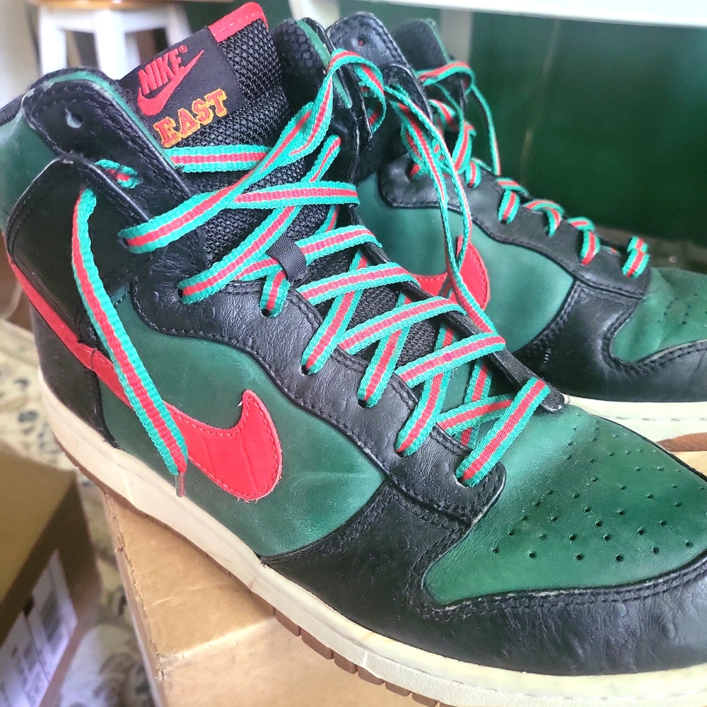 Nike dunk hi Supreme Spark EAST